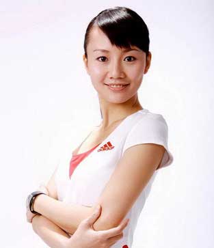 央视美女主播石琼璘秀爱家 营造温馨生活(组图)